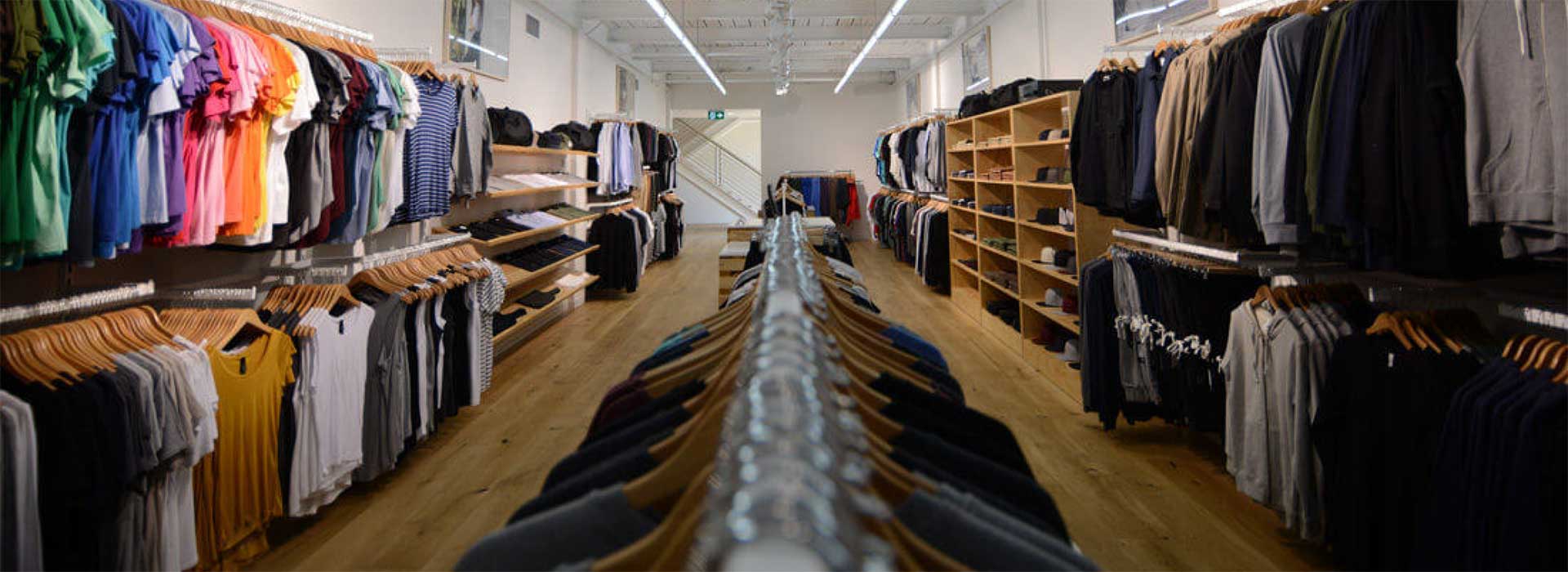 APPAREL Studio & Signs4u